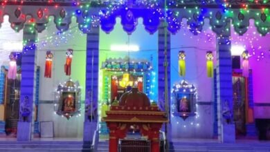 Photo of आहवा में पौराणिक दंडकारेश्वर महादेव मंदिर को भी रंगीन रोशनी से सजाया गया है।