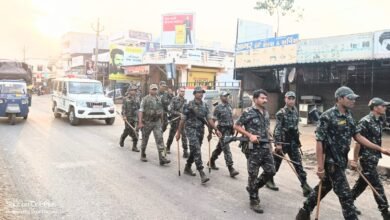 Photo of डांग के आहवा नगर में चुनाव को लेकर आहवा में सीआरपीएफ जवानों का फ्लैग मार्च ।