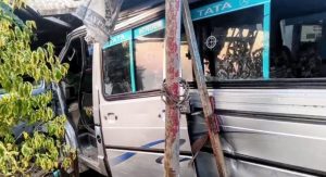 हिल स्टेशन सापुतारा टेबल पॉइंट पे हादसा – 18 पर्यटक घायल।