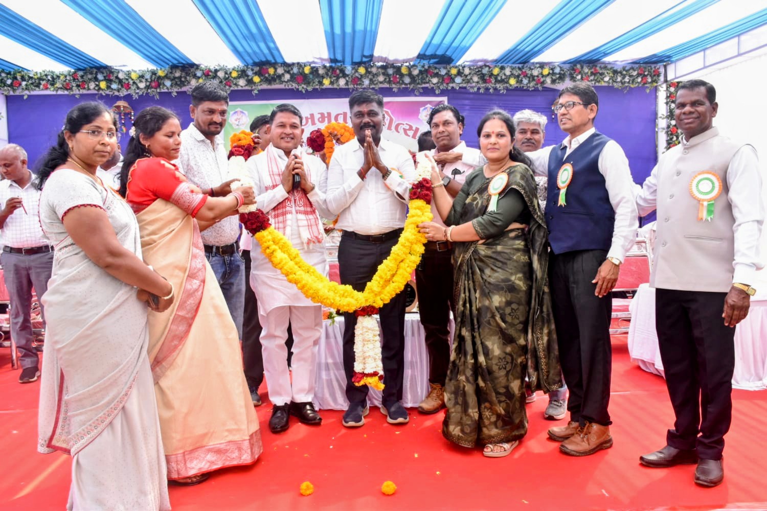 विजयभाई पटेल के उपस्थिति में भेंसकातरी विद्यालय का अमृत महोत्सव।