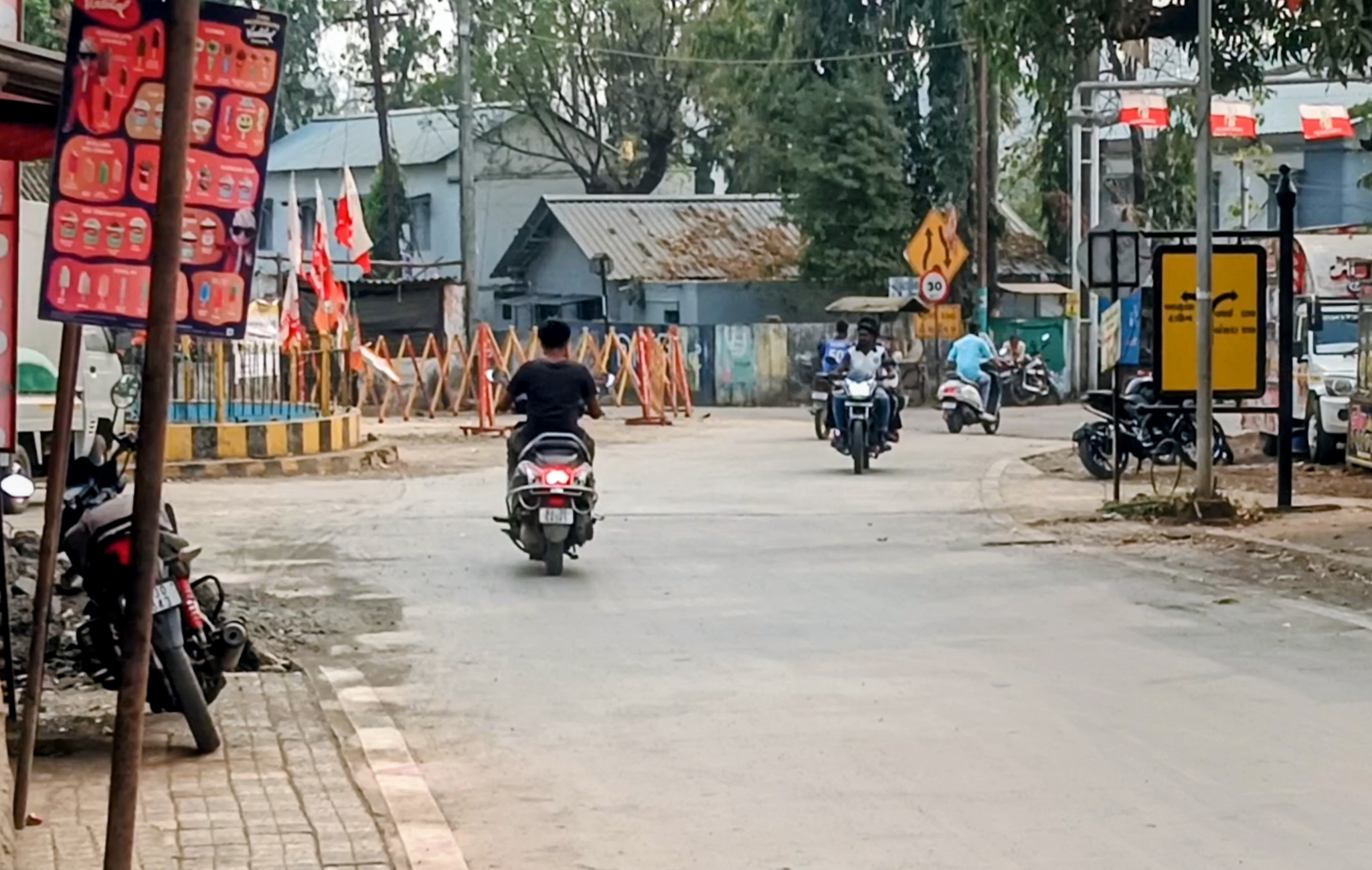 डांग दरबार : फुवारा सर्कल–आश्रम मार्ग पर प्लॉट आवंटन से ट्रैफिक संकट?